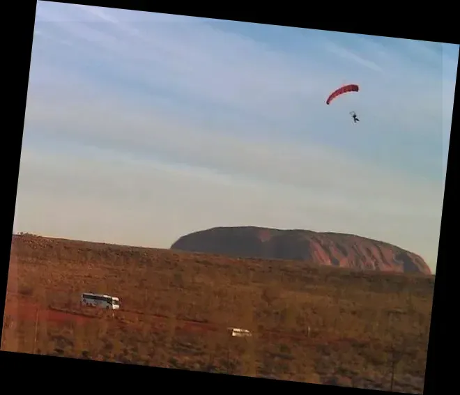 Skydive Uluru